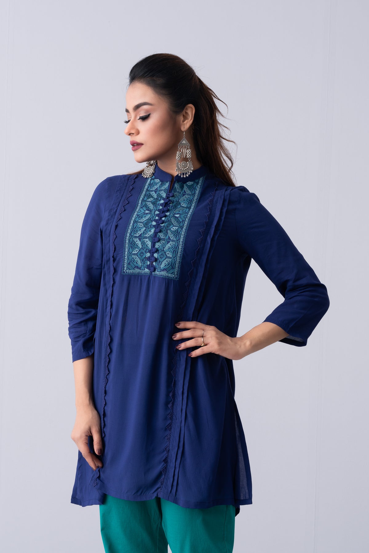 Short-Length Embroidered Viscose Ethnic Kurti