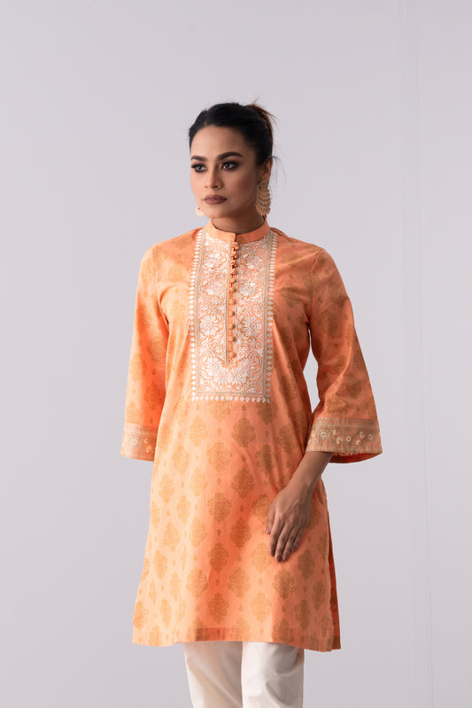 Mid-Length Embroidered Smart Fit Ethnic Kurta