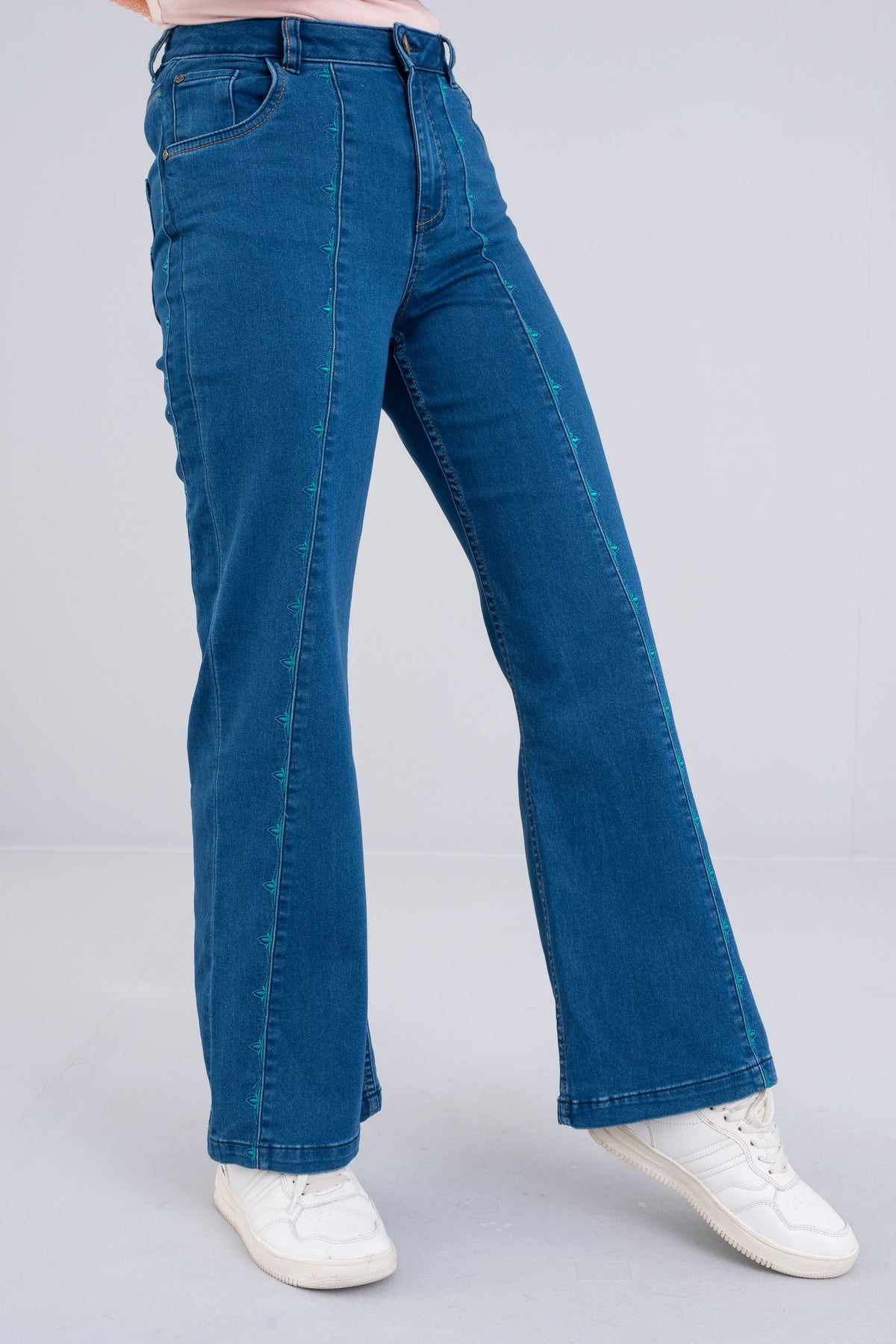 Loose-Fitted Embroidered Denim