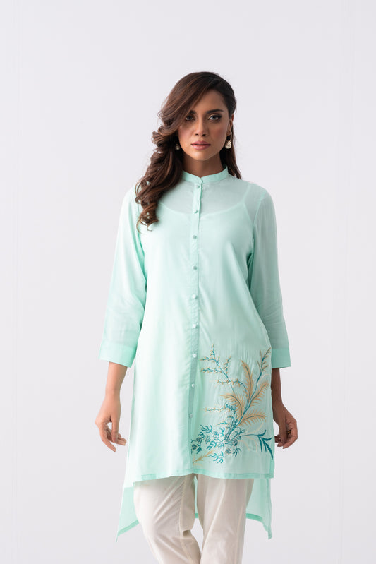 Short-Length Smart Fit Embroidered Viscose Ethnic Kurti