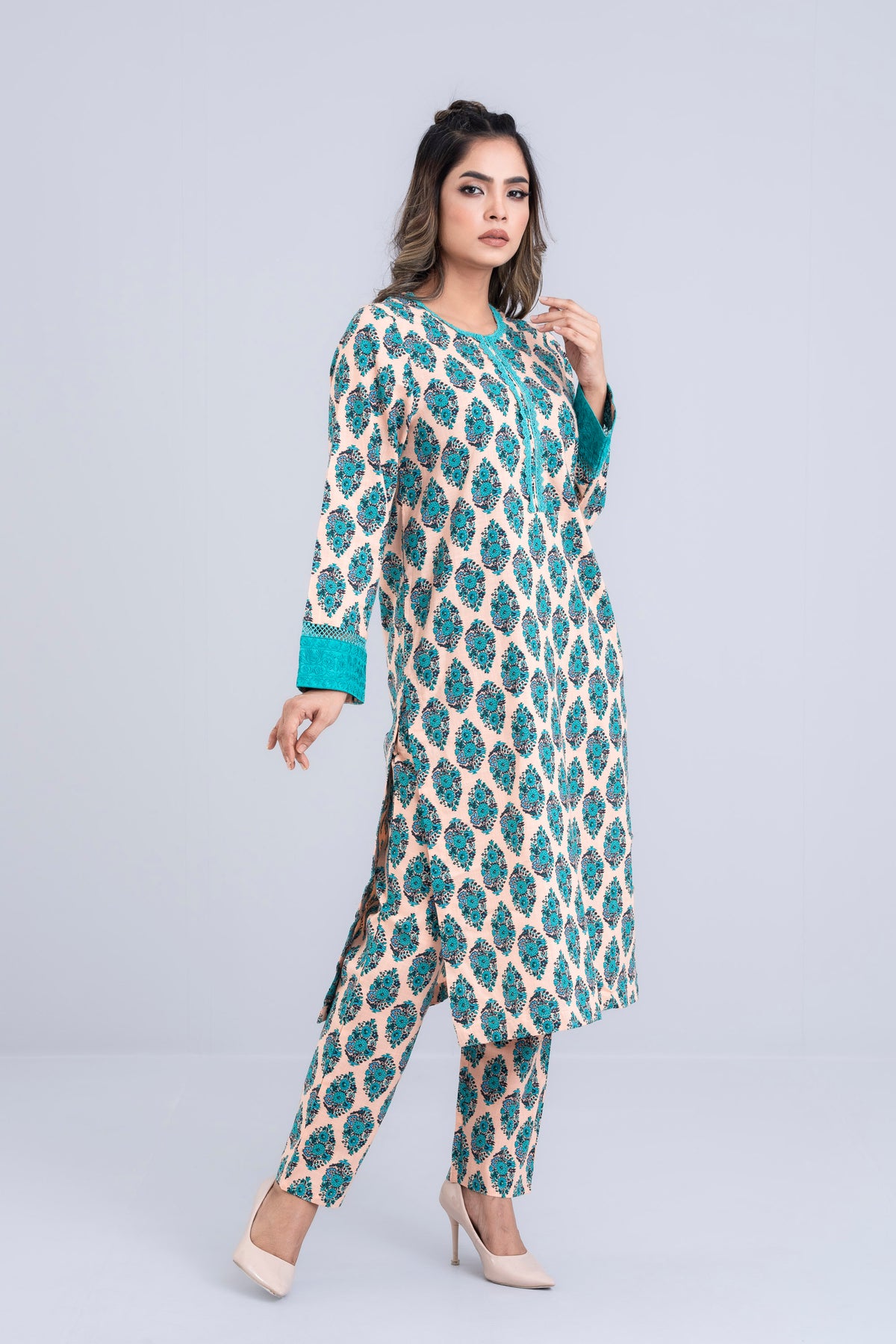 Printed Khaddar Two-Piece Ethnic Set